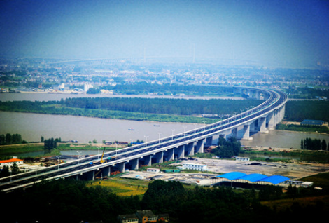 局参建的泰州大桥获中国交建“优质工程奖”